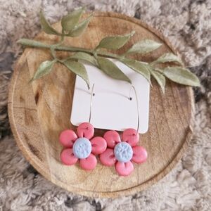 NWT Pink Flower Hoop Earrings with Lavender Center/Boho